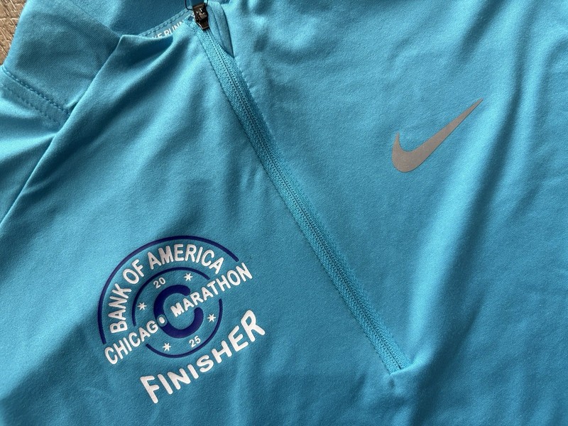 Nike Element Chicago Marathon 2025 1/4 Zip Top Blue Men’s Sz Small HQ4200-487 gallery