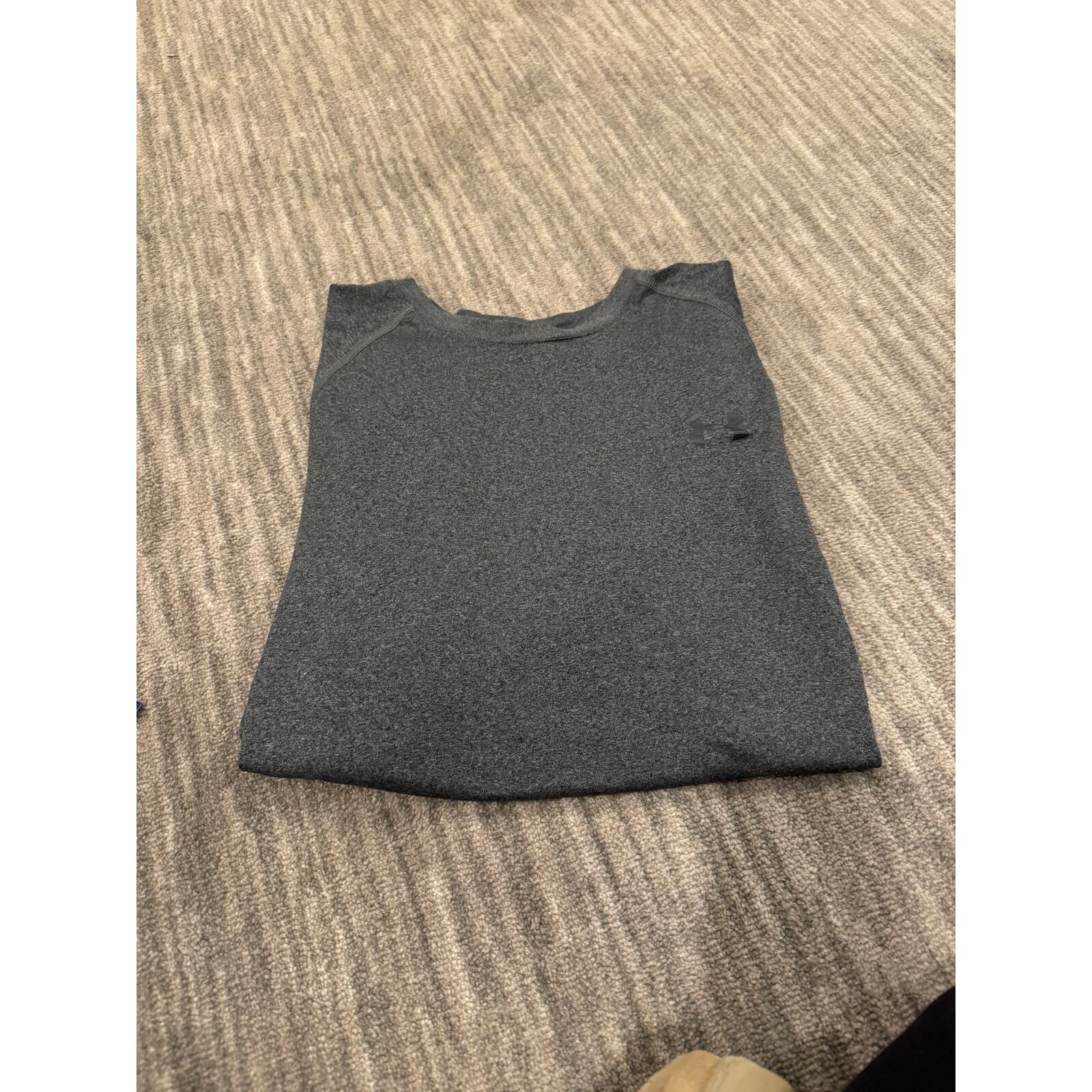 Under Armour Tech Loose Men's long sleeve Carbon Grey Size Medium gallery