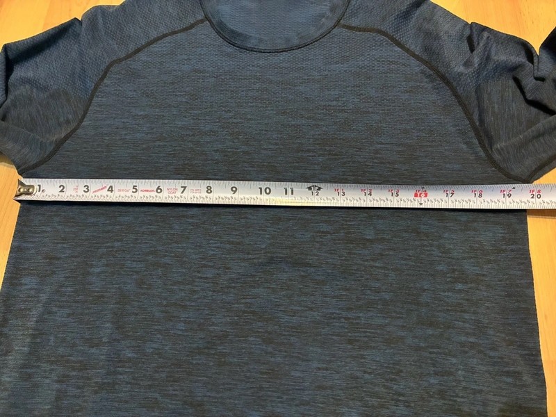 Lululemon Long Sleeve Blue Medium Athletic Workout Leisure Shirt gallery