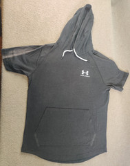 Under Armour Hooded Shirt Men M Black Short Sleeve Athletic Gym Bodybuilding