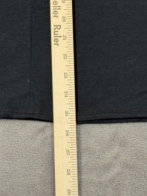 Vuori Ease Performance Half Zip 2.0 Pullover Men’s Size Medium Gray Activewear gallery