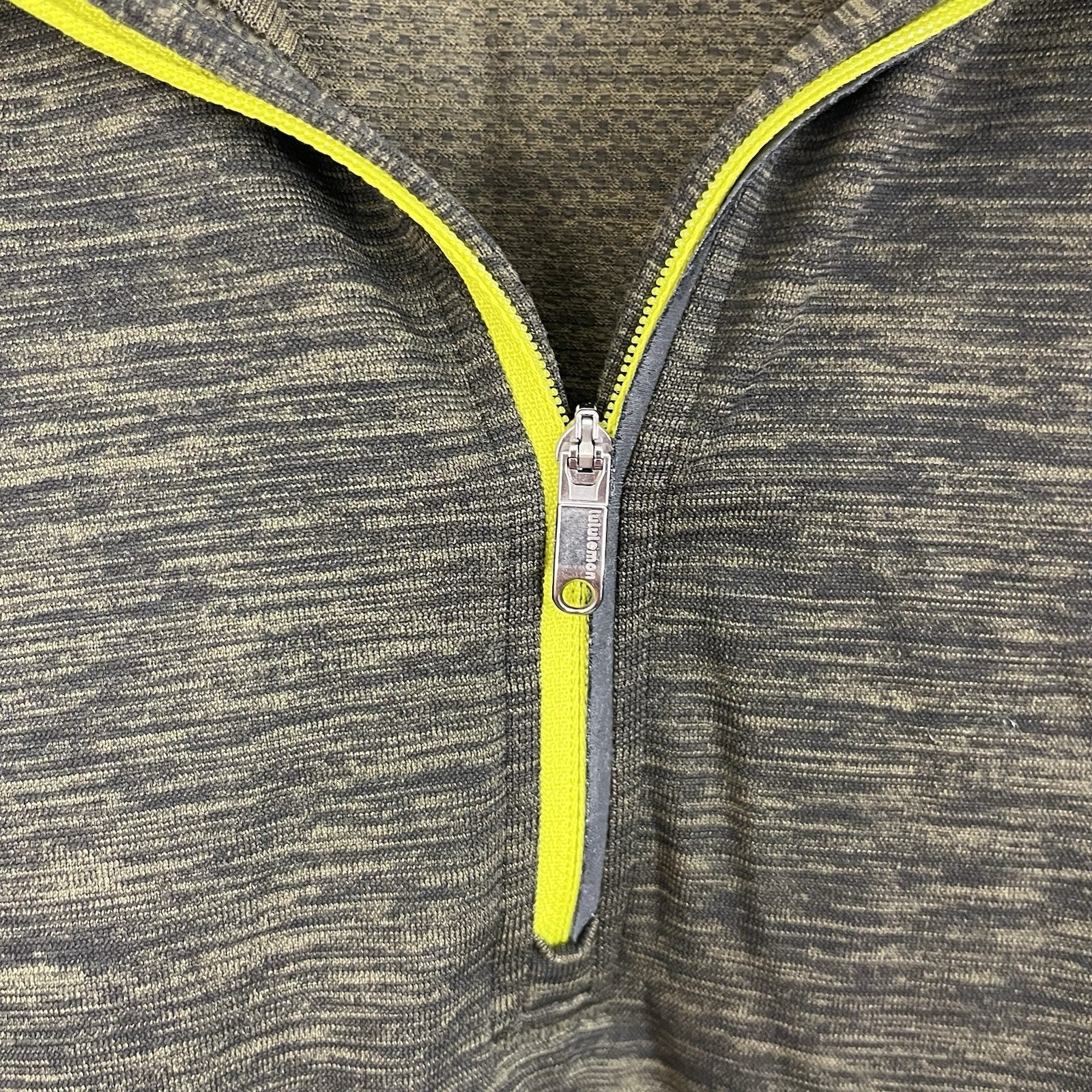 Lululemon Metal Vent Tech Long Sleeve Shirt Mens M Medium 1/4 Zip Green Neon gallery