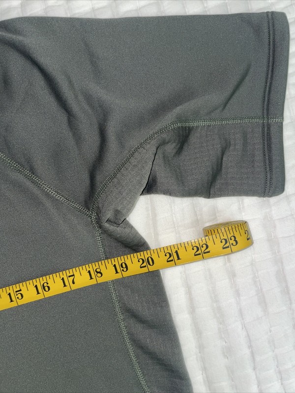 Bomber Gear Polartec Water Shirt Gray Medium Base Layer Waffle Dry Kayak Men’s gallery