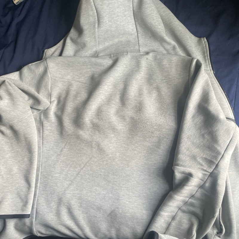 Light Grey Nike Tech Men’s Small 2021 Good Condition gallery
