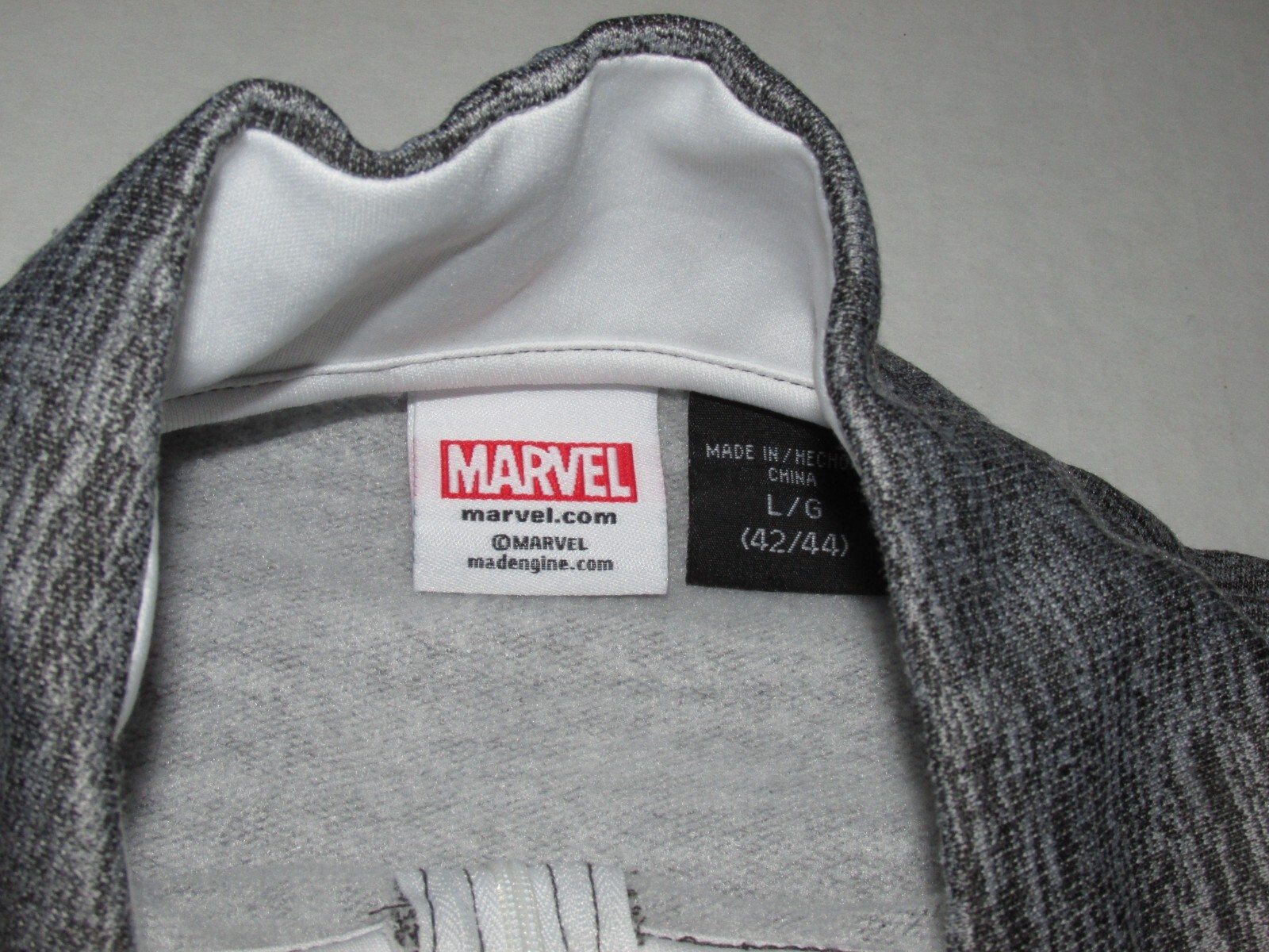 Marvel Mad Engine The Punisher 1/4 Zip Sweatshirt Size Large gallery