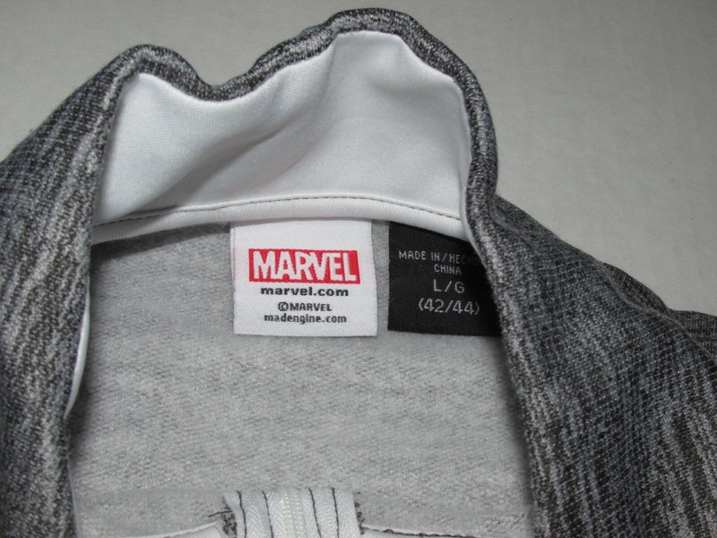 Marvel Mad Engine The Punisher 1/4 Zip Sweatshirt Size Large gallery