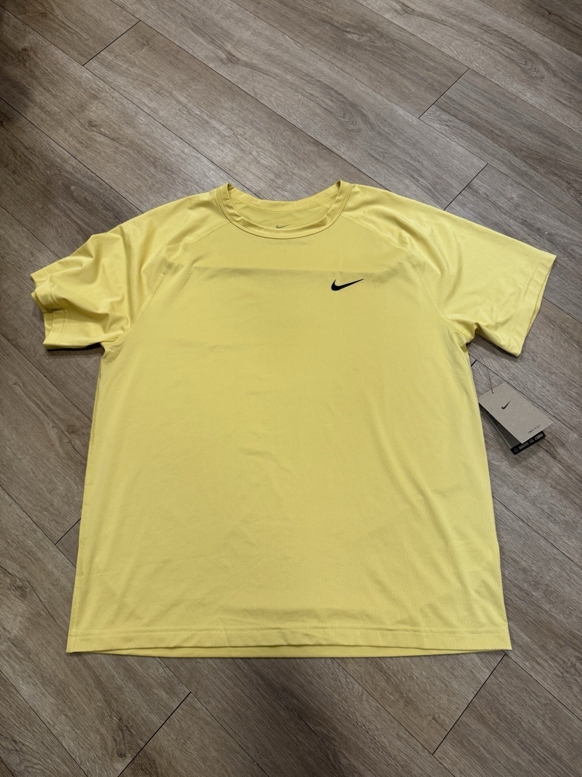 Nike Mens Large Yellow Dri-fit Legend Training Shirt Short Sleeve DV9815-700 gallery