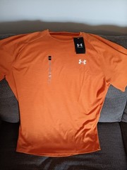 NWT UNDER ARMOUR MEN’S UA TECH TEE TSHIRT UA ORANGE/WHITE, SIZE LG-TALL,, LOOK.