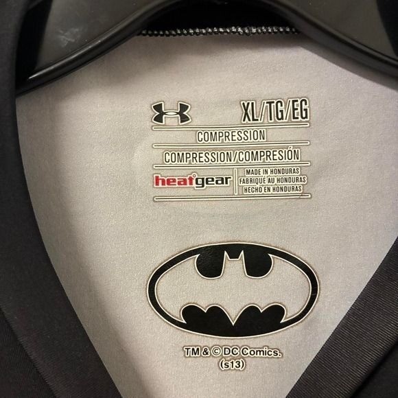 Mens Black Under Armor Batman Athletic tee gallery