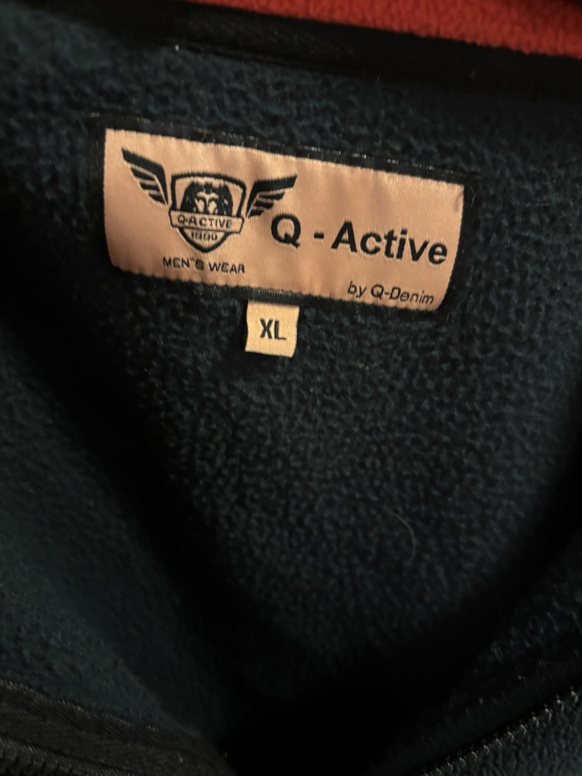 Q-Active Men’s Long Sleeve 1/4 Zip Activewear Fleece - Black With Red Collar gallery