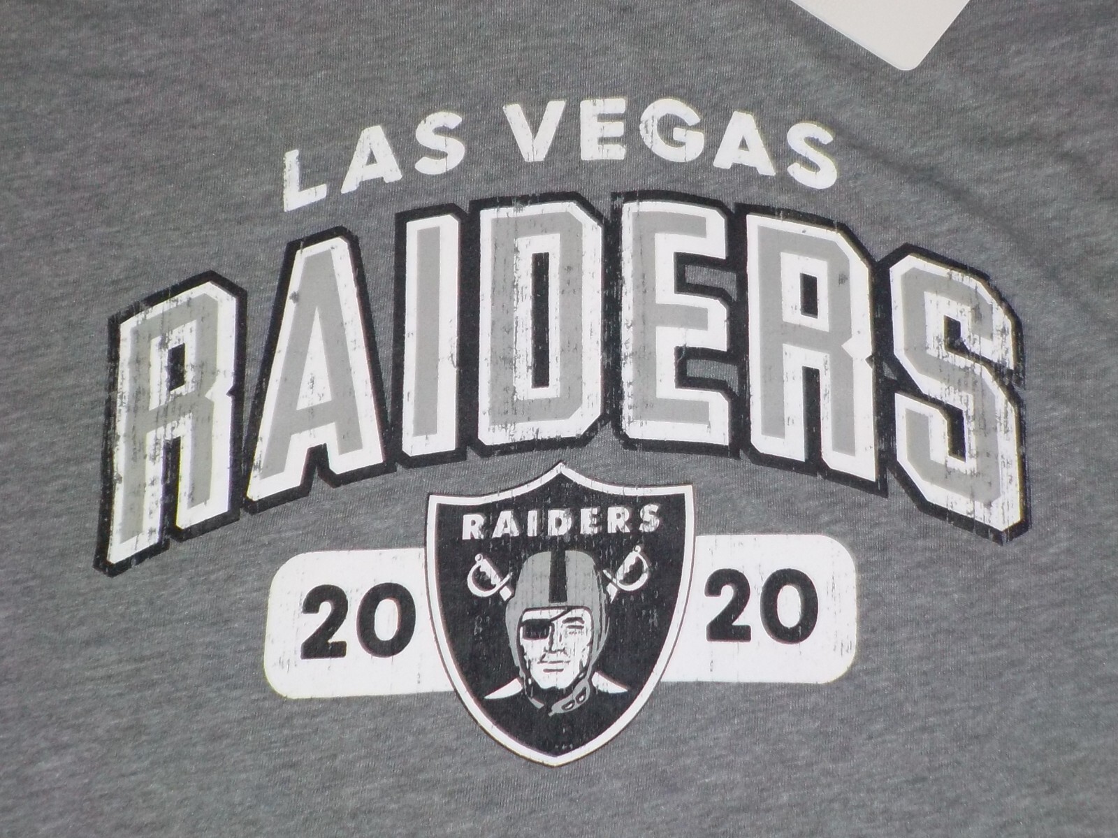 LAS VEGAS RAIDERS MENS POLYBLEND GRAPHIC SHORT SLEEVE T SHIRT L XL 2X NWT GRAY gallery