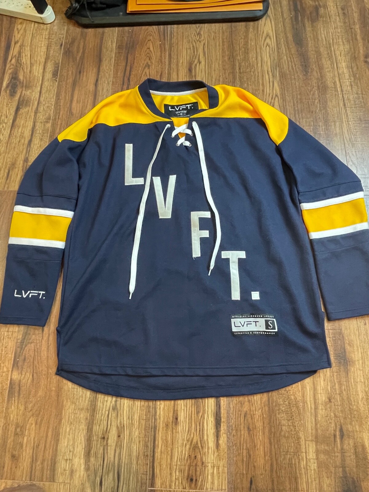 Live fit LVFT hockey jersey Size Small blue and yellow gallery
