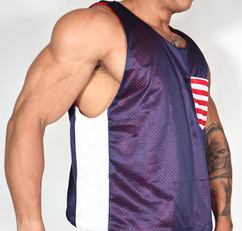 MEN'S RED/BLUE REVERSIBLE SLEEVELESS MESH SHIRT SIZE M gallery