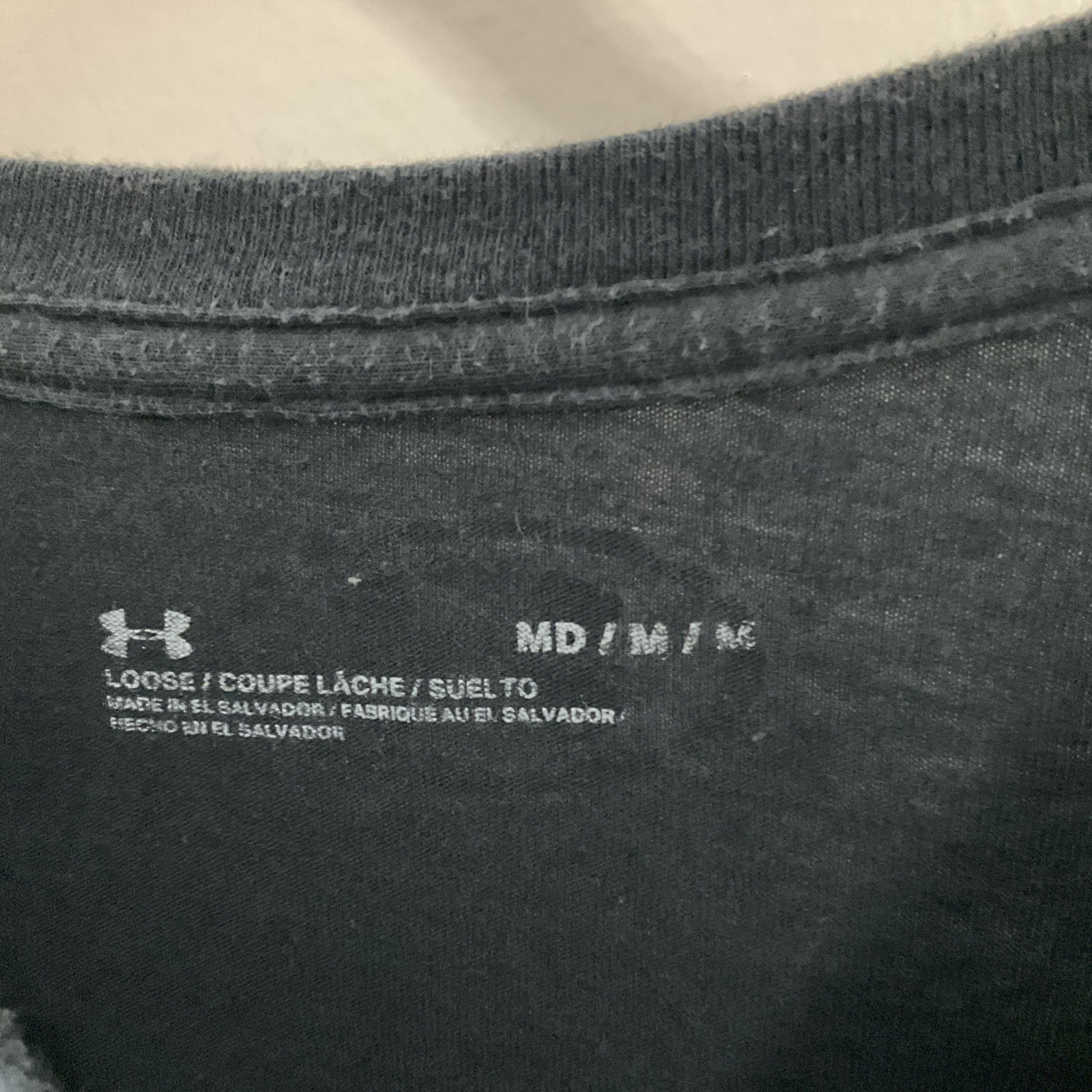 Men’s Under Armour Black Short Sleeve T-Shirt Loose Fit Size Medium gallery
