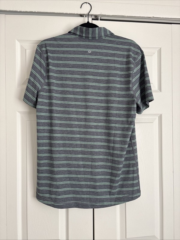 LULULEMON EVOLUTION POLO SHIRT IN BLUE GRAY STRIPE PATTERN SZ M gallery