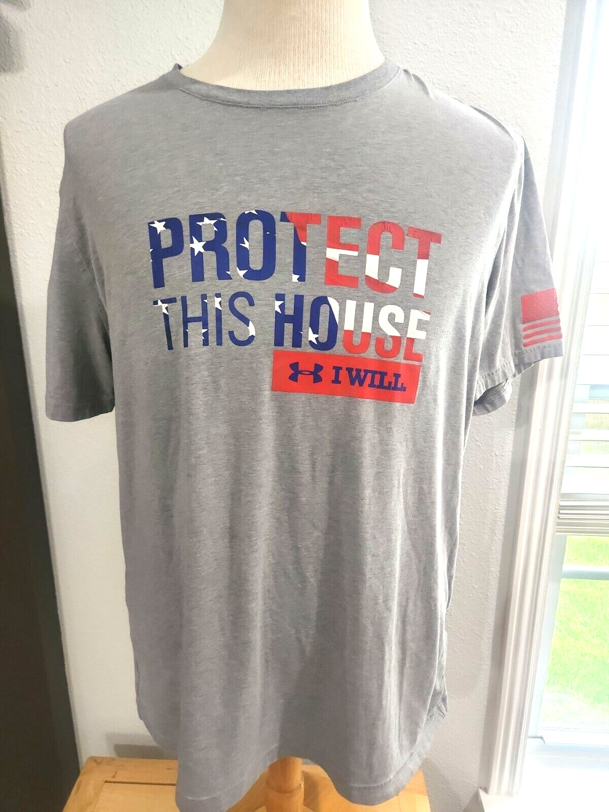 Under Armour HeatGear "Protect This House" Flag Logo T-Shirt Gray Mens Sz Large gallery