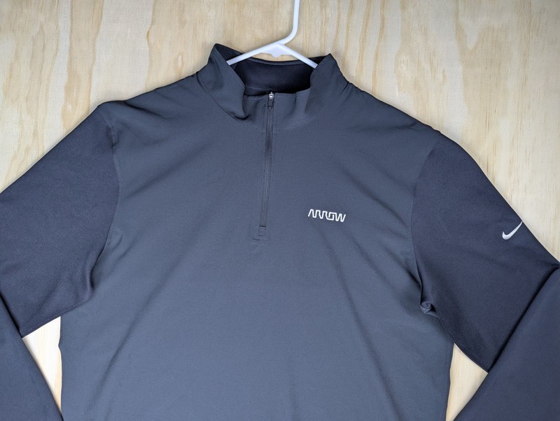 Nike Men's Large Arrow Electronics Golf Dri-FIT 1/4 Zip Pullover Black Gray gallery