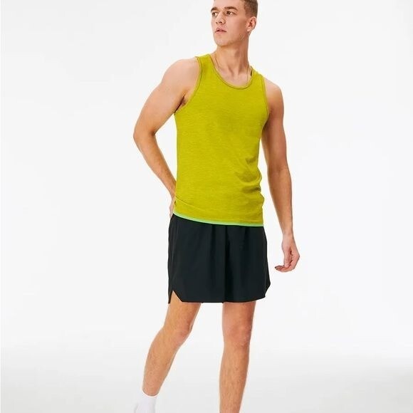 Outdoor Voices Mens Seamless Pique Tank Size medium Green Apple Workout guy runn gallery