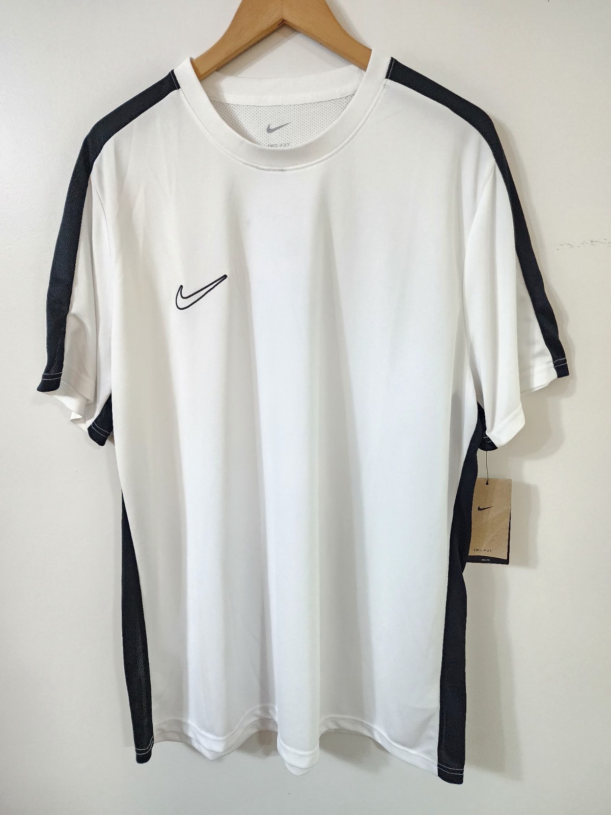 Nike Academy Dri Fit Tee Size 2XL Men's Slim Fit DV9750 100 NWT gallery