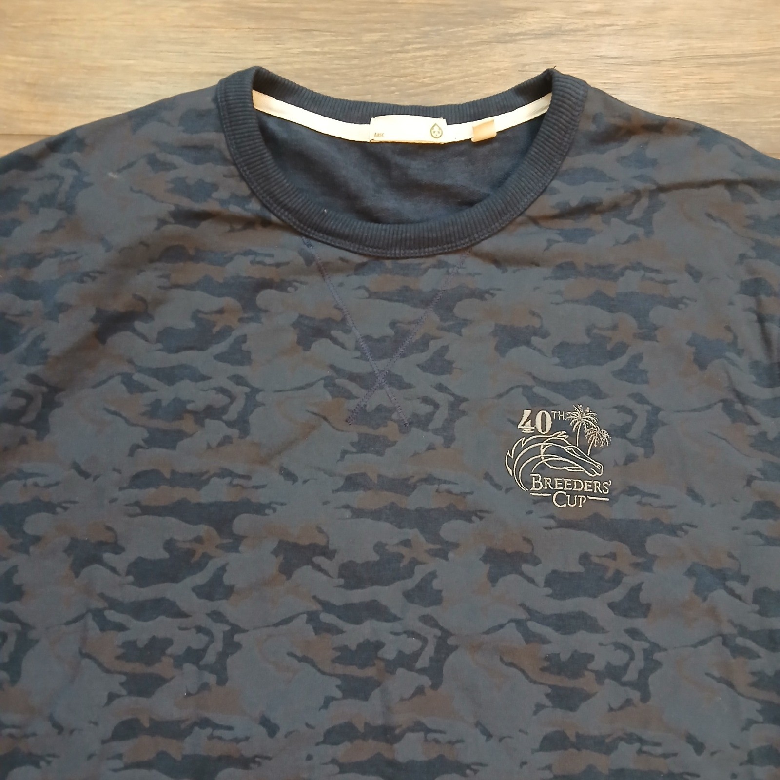 Tasc Performance Sweatshirt Mens XXL 2XL Blue Camo 40th Breeders Cup Crewneck gallery