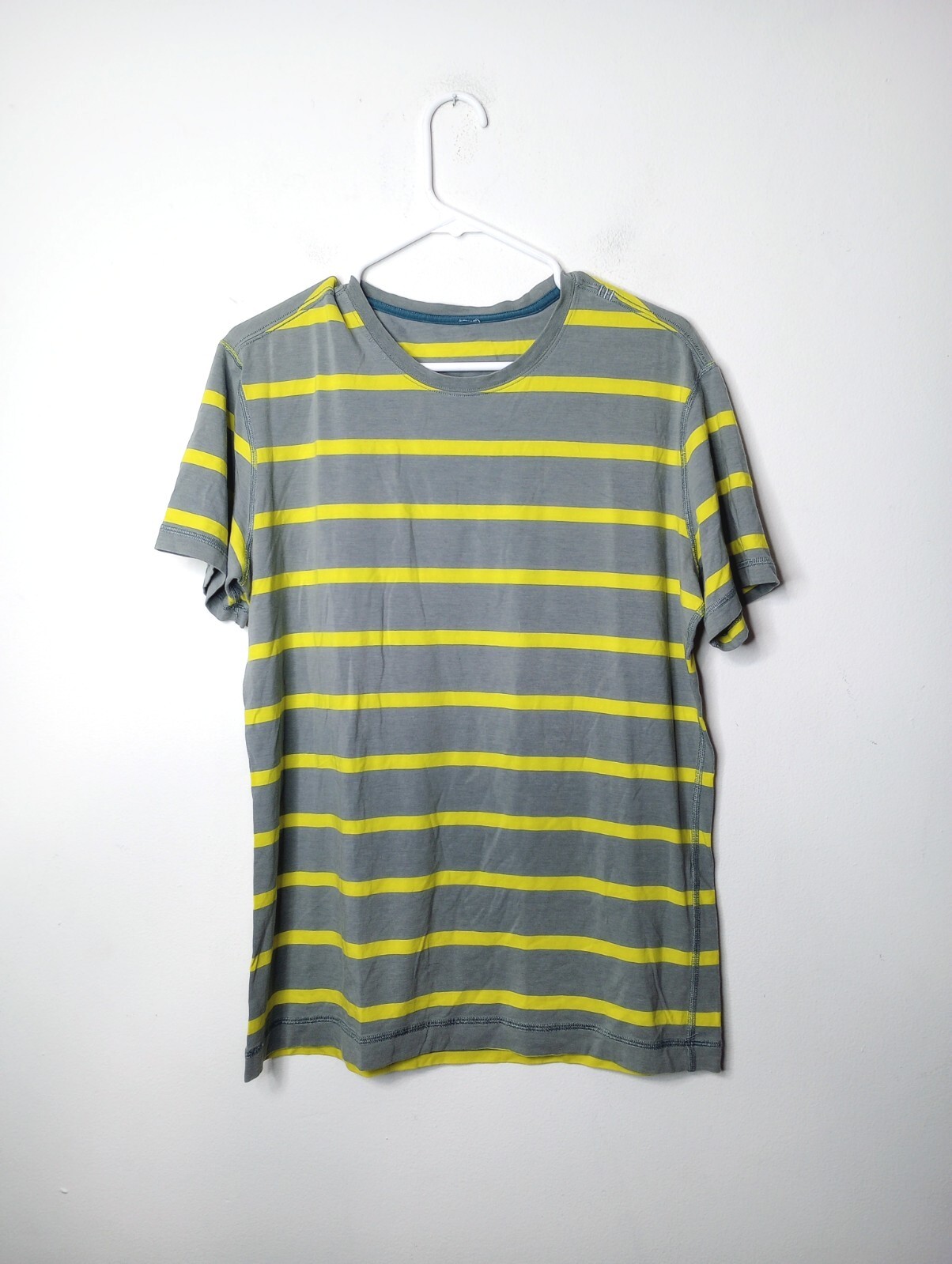 Lululemon 5 Year Basic Tee Grey Yellow Stripe Large gallery