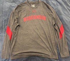 Under Armour Mens XL Wisconsin Badgers GREY Long Sleeve pullover 2010s