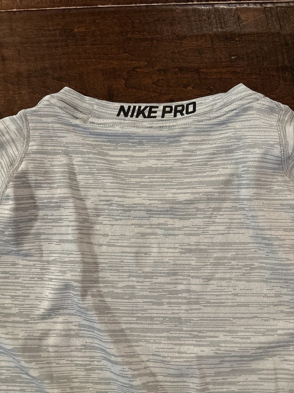 Nike Pro Fitted Base Layer Small Men’s Baseball/football gallery