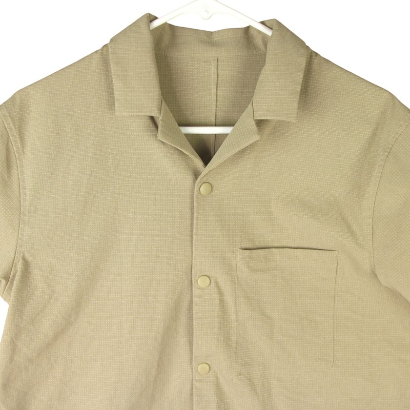 Lululemon Airing Easy Camp Collar Mens Small Tofino Sand Ventlight Snap Button gallery
