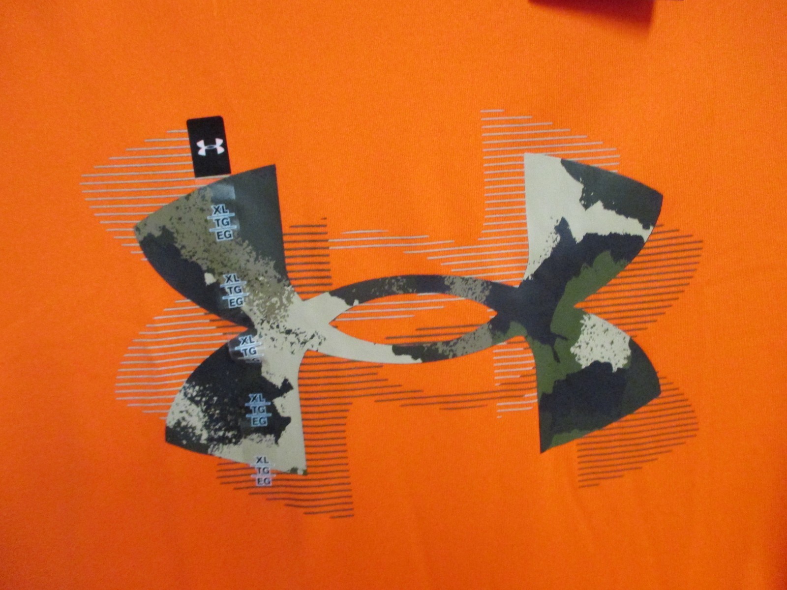 UNDER ARMOUR (LOOSE) "CLASSIC" MENS T SHIRT (XL) NWT ORANGE W/CAMO LOGO gallery