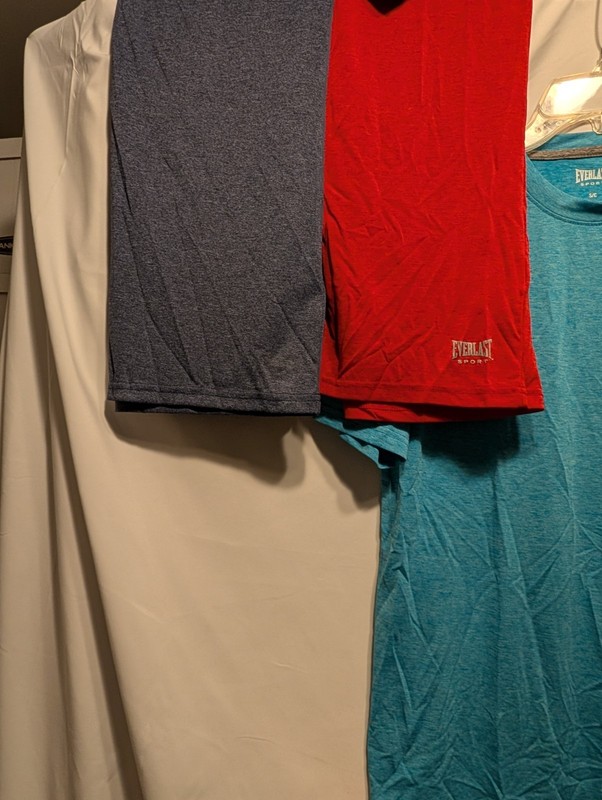 Lot of five Everlast Sport Wicking tees. All but one has the Everlast logo on... gallery