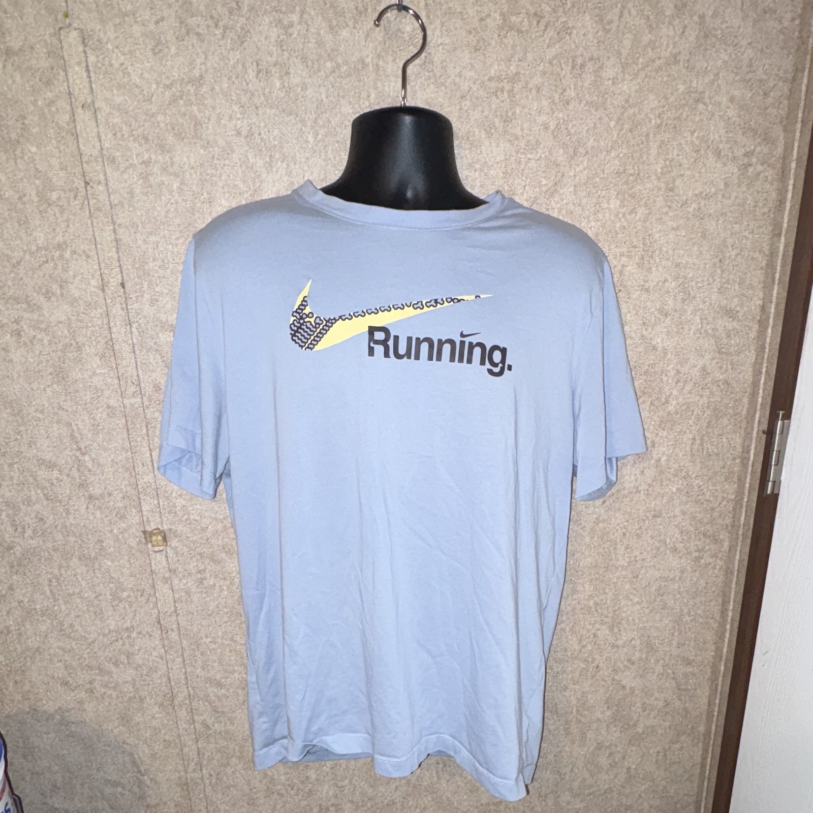 Nike The Nike Tee Dri-FIT Running Graphic Crew Neck Short Sleeve Blue XL gallery