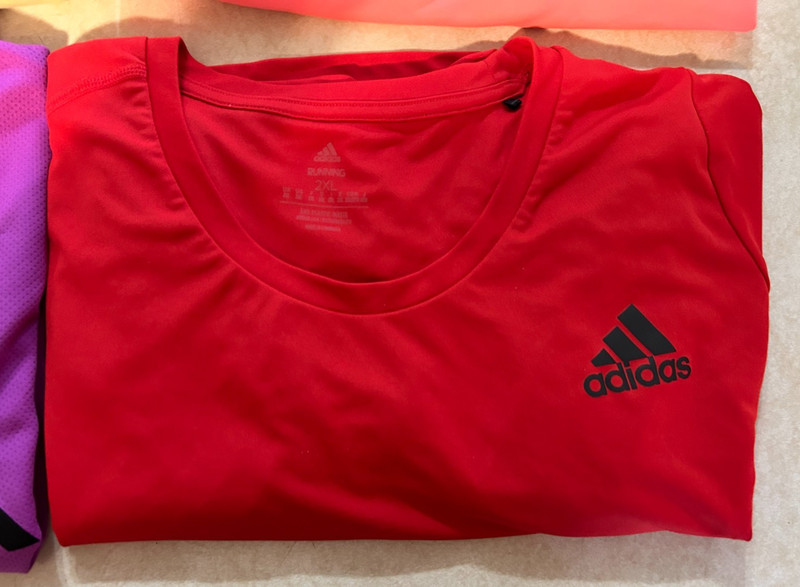 (5) MEN'S ADDIAS ASSORTED PERFORMACE SHIRTS - INCLUDES RUNNING, GOLF, ETC - 2XL gallery