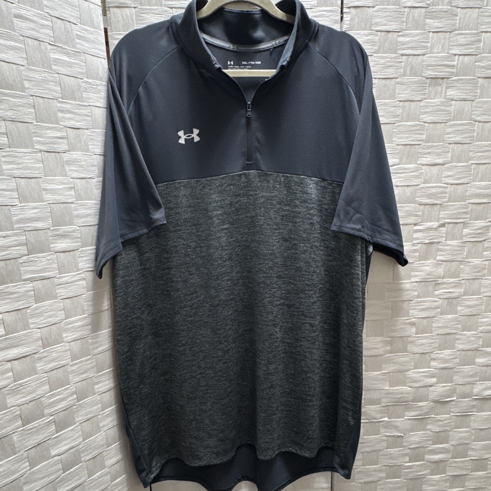 Under Armour Men’s Black/Gray Colorblock Polyester 1/4 Zip Mock Neck Loose XXL gallery