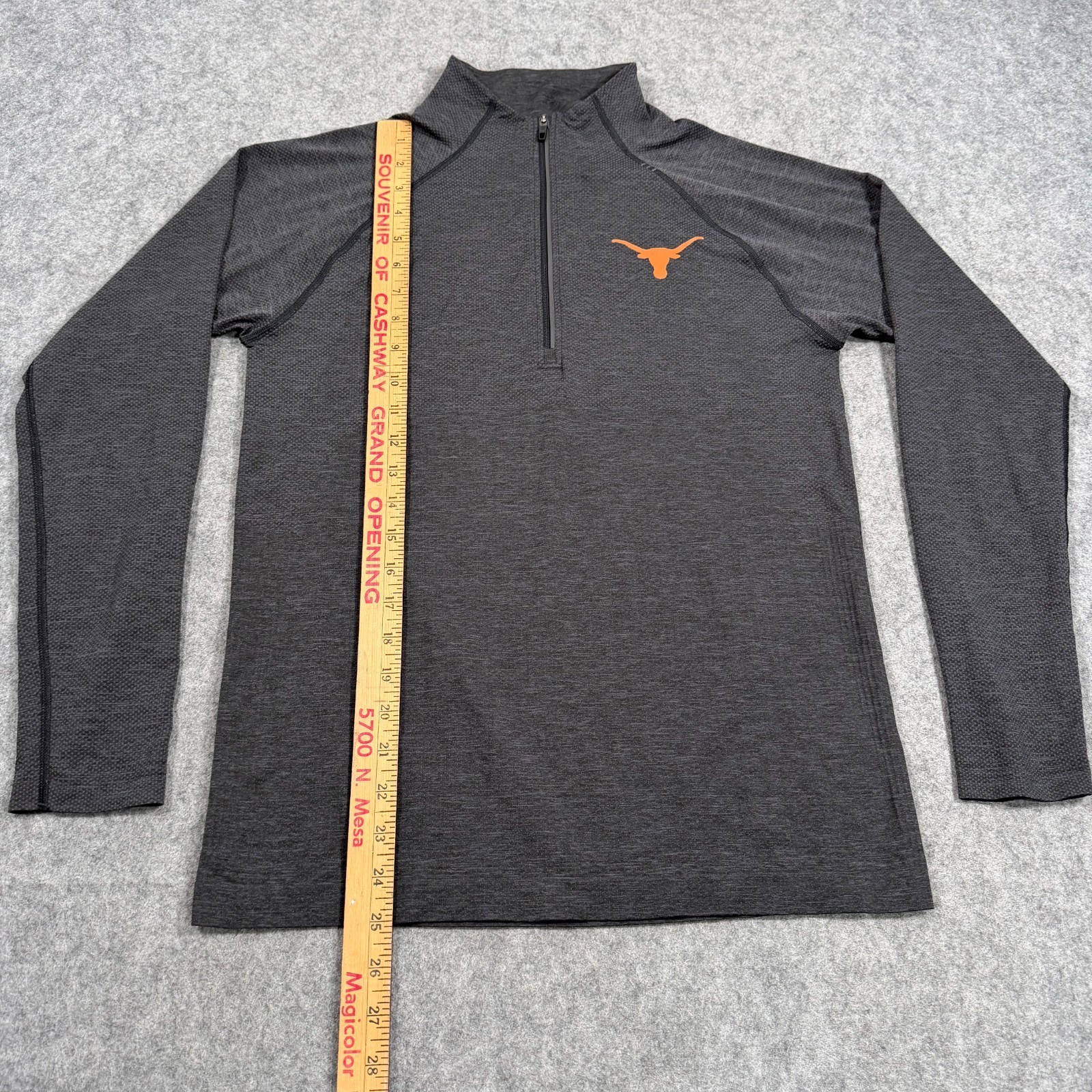Lululemon UT Longhorns Deep Coal Black Metal Vent Tech 1/2 Zip Men's Size Small gallery