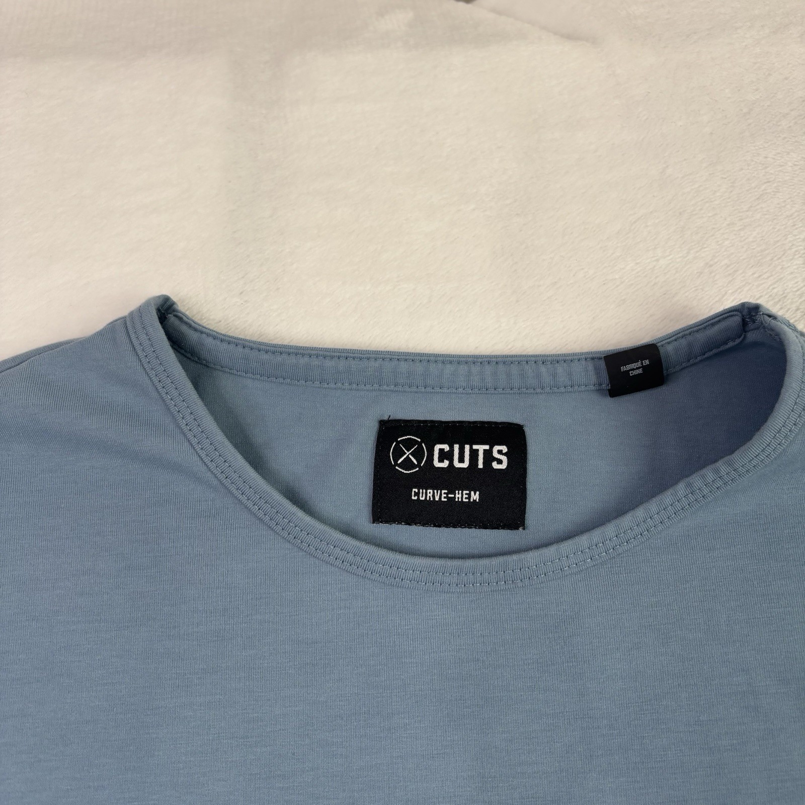 Cuts Curve-Hem Blue Short Sleeve Activewear Athletic Pullover Shirt Men's Medium gallery