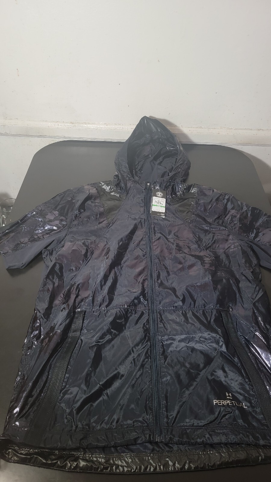 Under Armour Perpetual Windbreaker Training Running Jacket Sz L NEW 1327398 001 gallery
