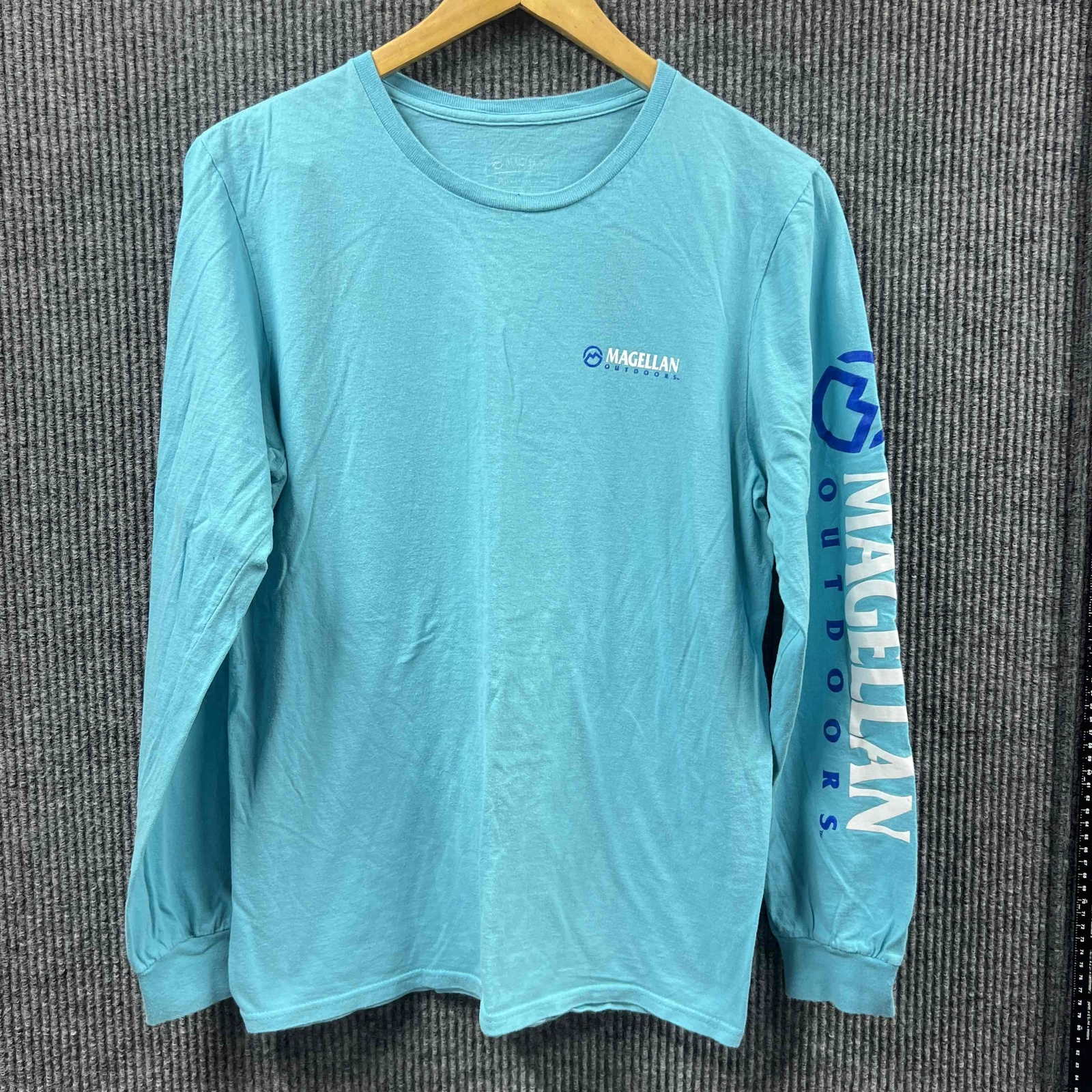Magellan Outdoors Shirt Men Medium Aqua Blue Spellout Sleeve Fish Performance gallery