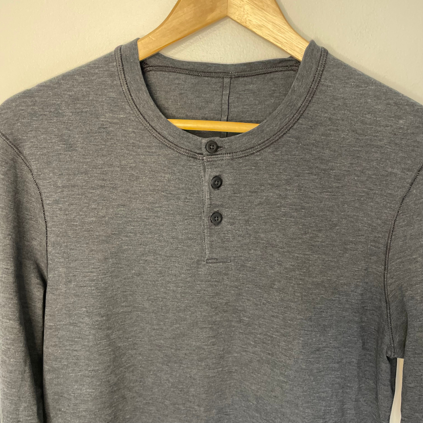 Lululemon Mens GrayHenley Long Sleeve Stretch top Size ? Check measurements gallery