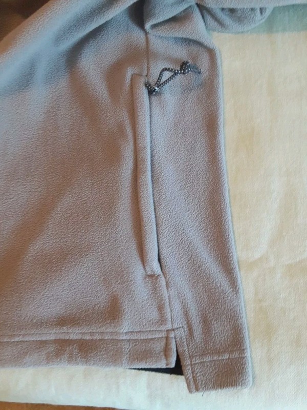 Tek Gear Gray W/ Blk Stripe 1/4 Zip Fleece Pullover w/ 2 Zip Pockets Men's Sz M gallery