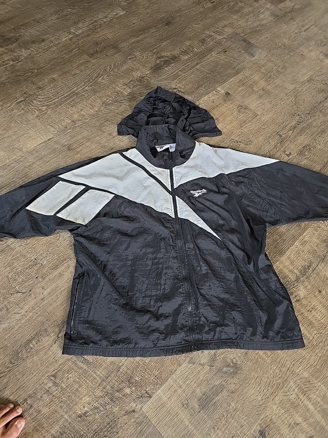 Vintaged Classic 90s Retro Reebok Windbreaker Hidden Hoodie Full Zip Jacket sz L gallery