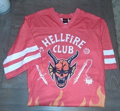 STRANGER THINGS NEW HELLFIRE CLUB Devil Flames Jersey Shirt Mens SIZE M/L Auth