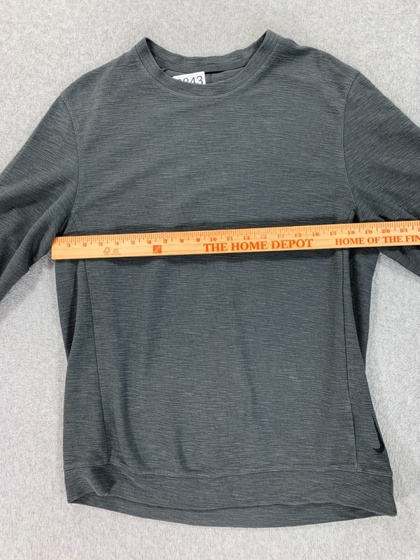 Nike Dri Fit Standard Fit Cotton Blend Athletic Shirt Sweatshirt (Men's Medium) gallery