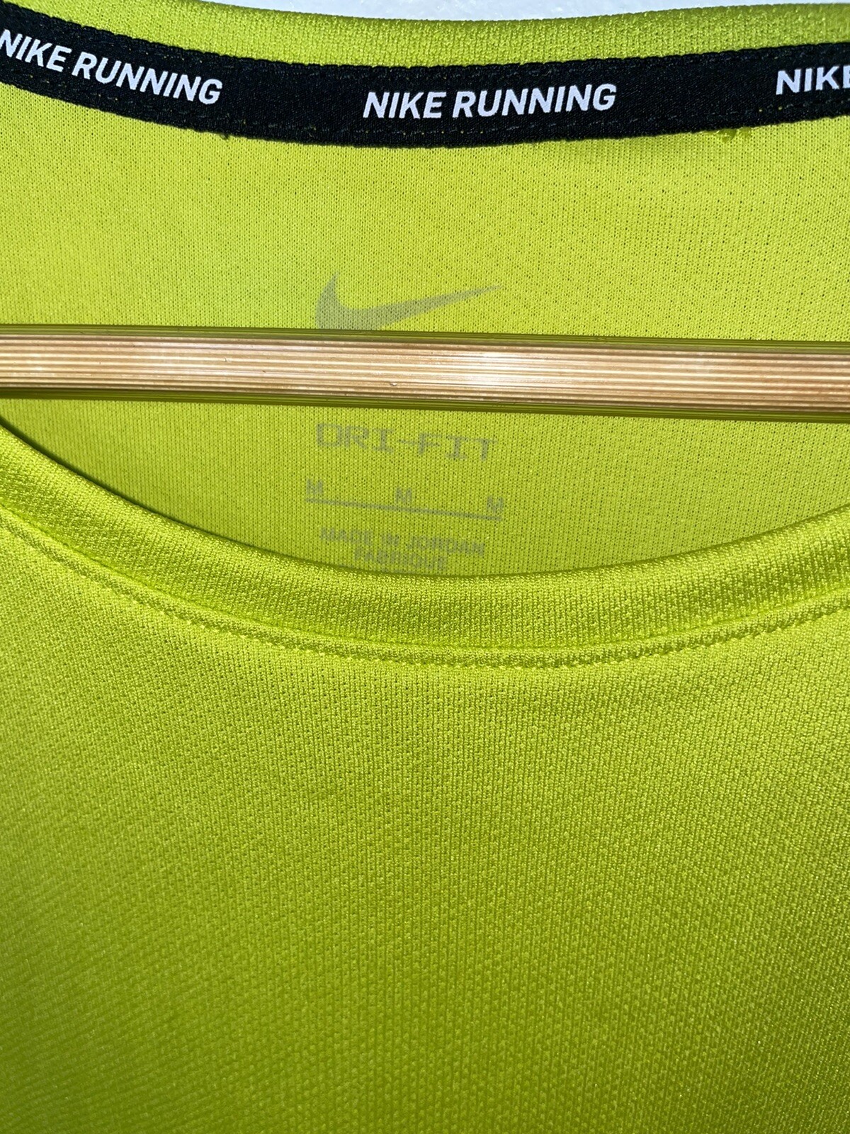 Men's Nike Dri-Fit DV9815 Mesh Training Shirt Green Medium gallery