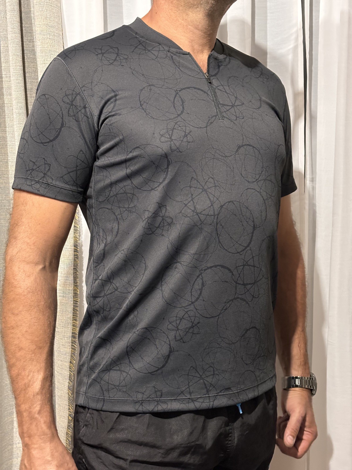 UNIQLO x FUTURA LABORATORIES Atom All Over Print Active Shirt Size L gallery