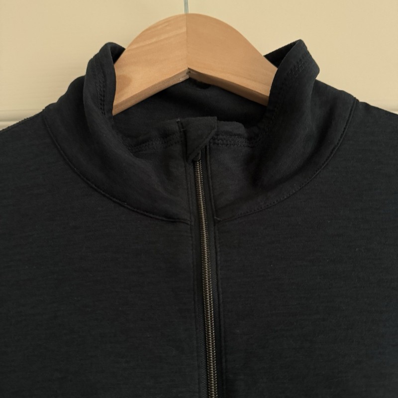 Vuori Ease Performance Half Zip 2.0 Pullover Top Sz SM Long Sleeve Ink Heather gallery