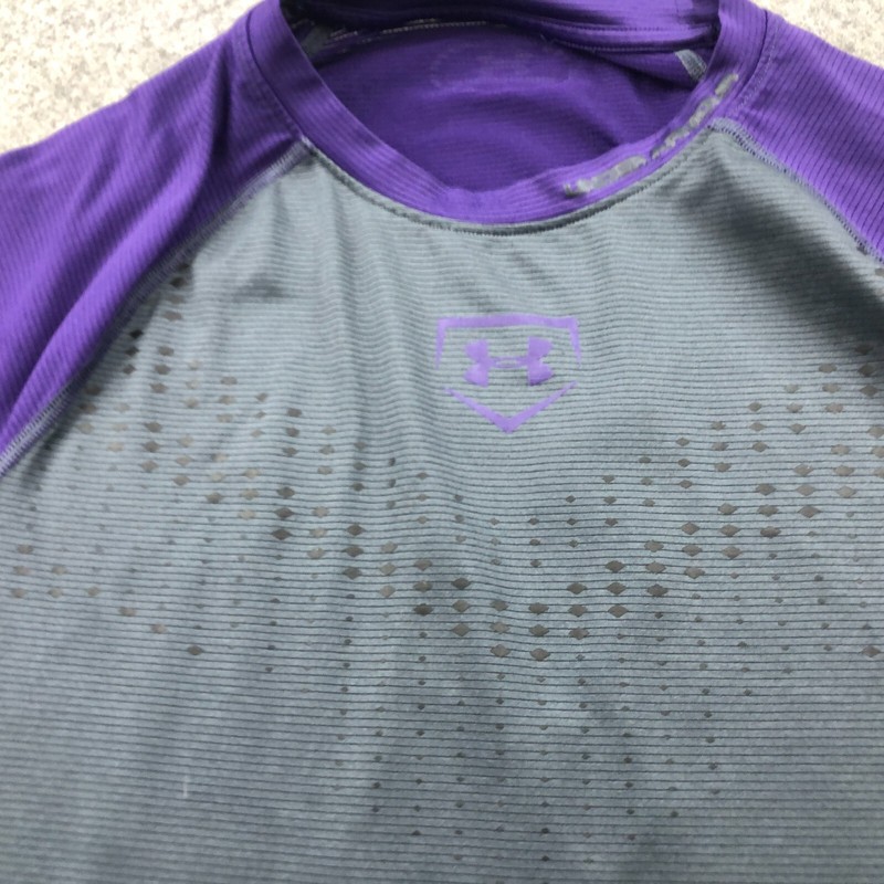 Under Armour Shirt Mens Medium Purple Gray Crew Neck Stretch 1/4 Sleeve gallery
