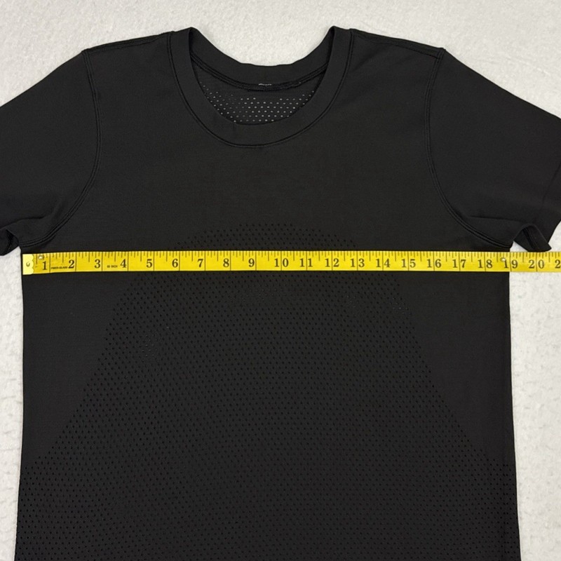 Lululemon Metal Vent Breathe Tee Mens Medium Black Mesh Short Sleeve Running gallery