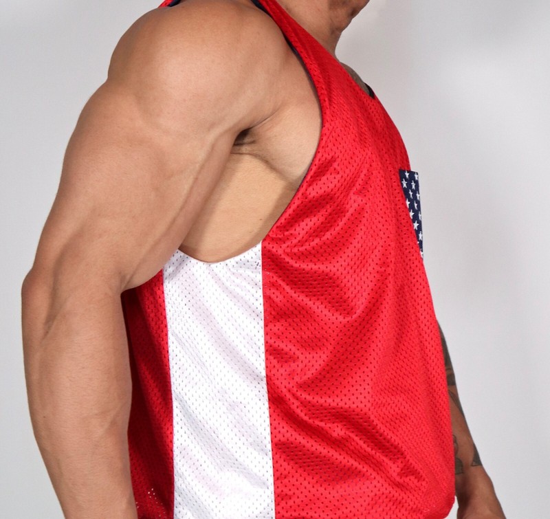 MEN'S RED/BLUE REVERSIBLE SLEEVELESS MESH SHIRT SIZE L gallery