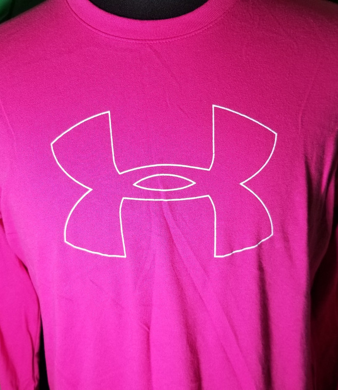 Under Armour Men Medium Crewneck Long Sleeve Loose Pink Cancer Awareness gallery