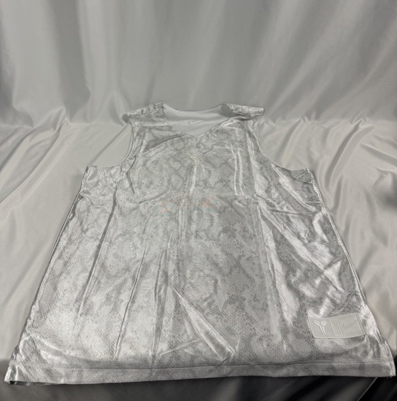 Nike Kobe Bryant Reversible Jersey Snakeskin FZ0934-100 $90 Men’s Size Large NEW gallery
